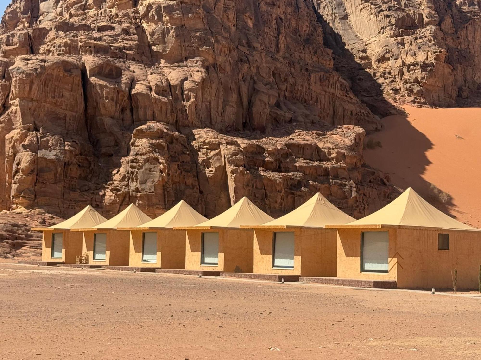 Rum Luxury Camp Wadi Rum Buitenkant foto