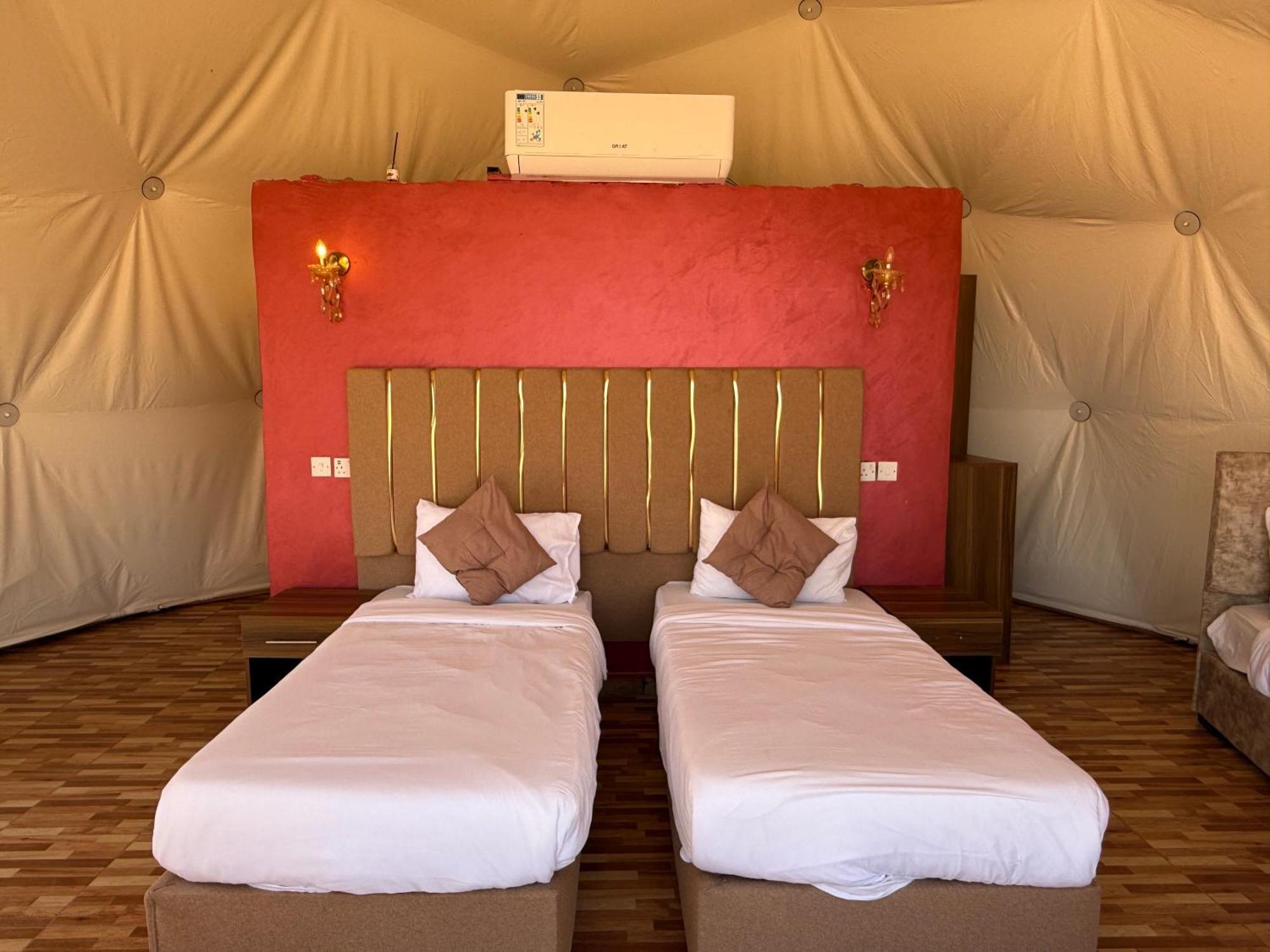 Rum Luxury Camp Wadi Rum Buitenkant foto